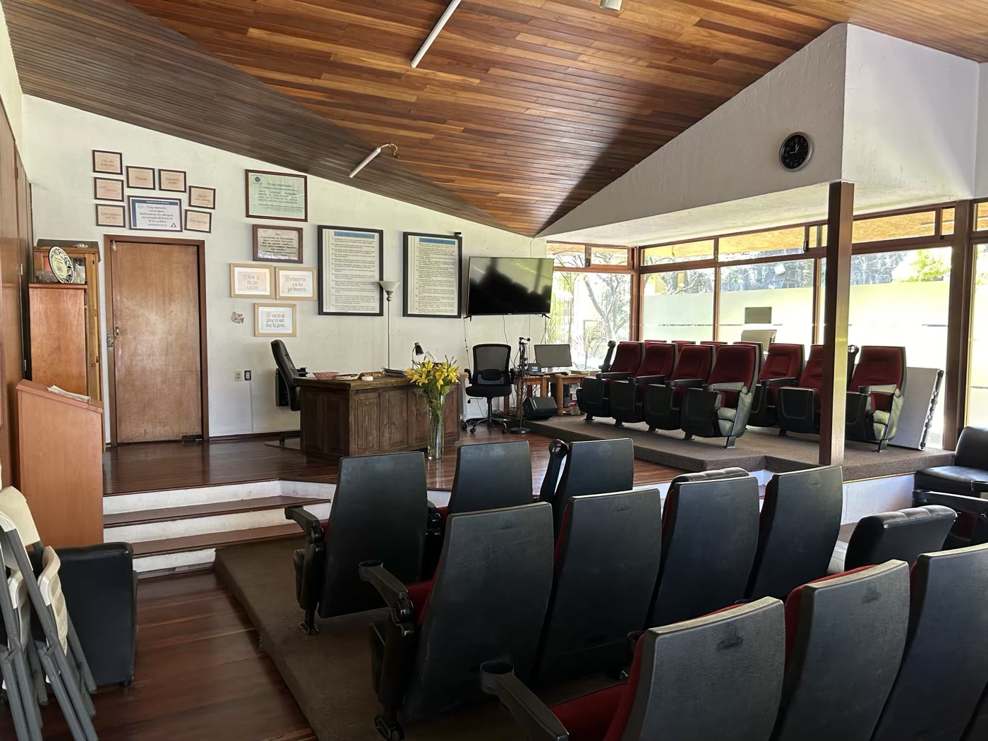 Salón de juntas del Grupo La Paz